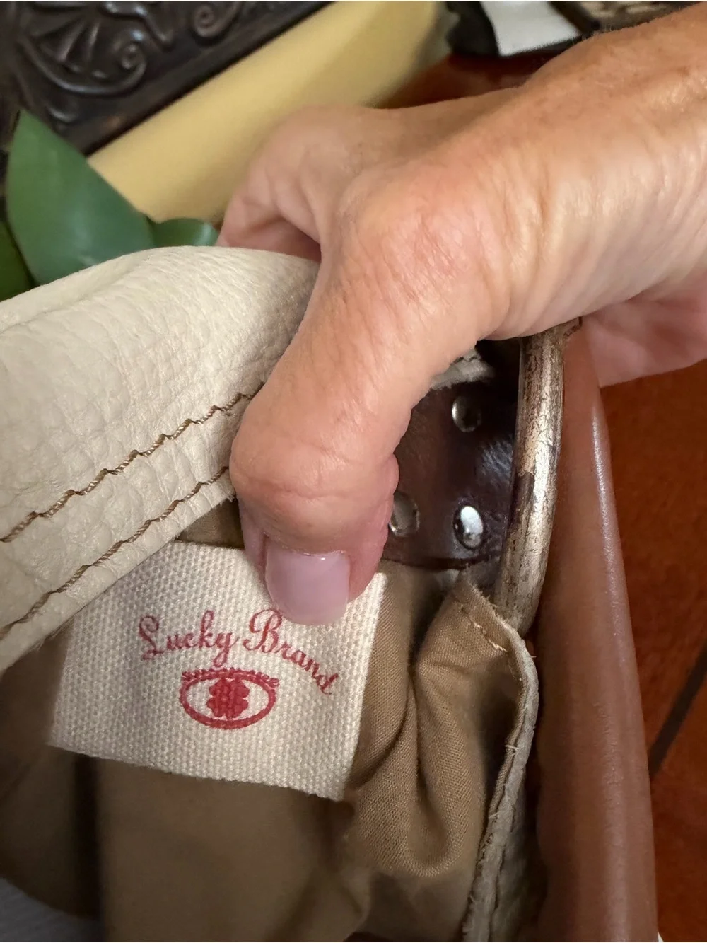 Lucky Brand Cream Leather Shoulder Hobo with Brown Handle - Picture 6 of 6